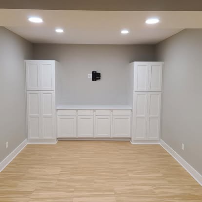 Pantry Towers & Buffet